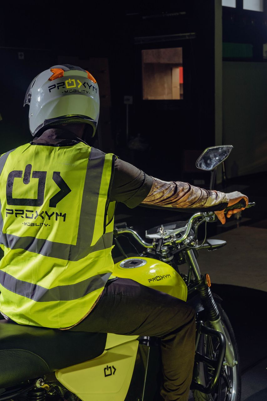 Perkiss, Mototaxi Driver